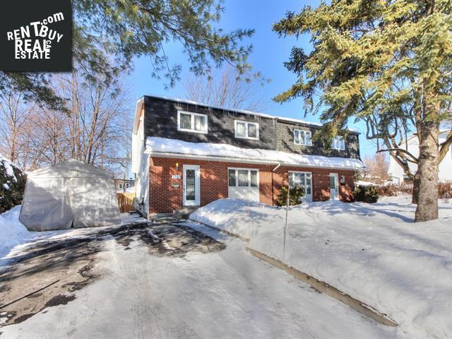 Property 1111 Rue De Meulles main img
