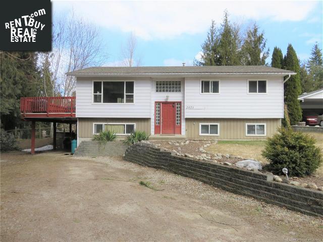 Property 2071 23 Avenue main img