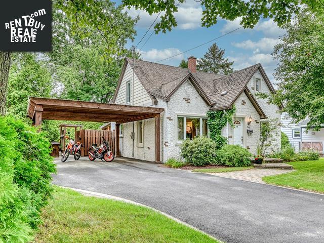Property 294 Rue Savage main img