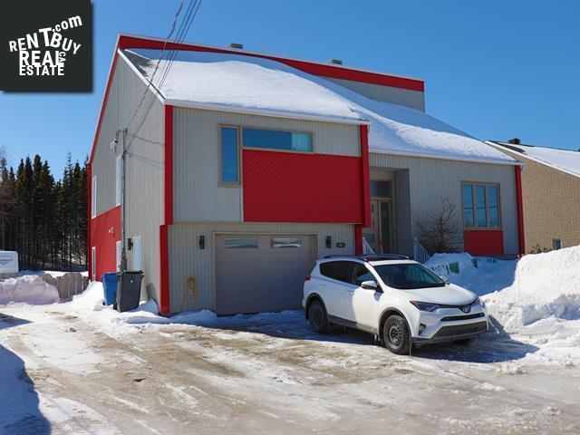 Property 13 Av. Boisvert main img
