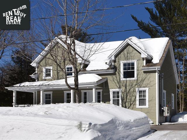 Property 2977 Rue Claude-Du-Domaine-Des-Deux-Lacs main img