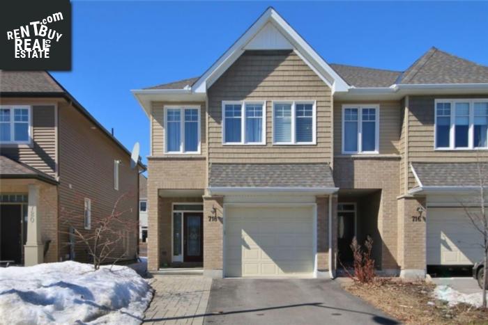 Property 718 Hazelnut Crescent main img