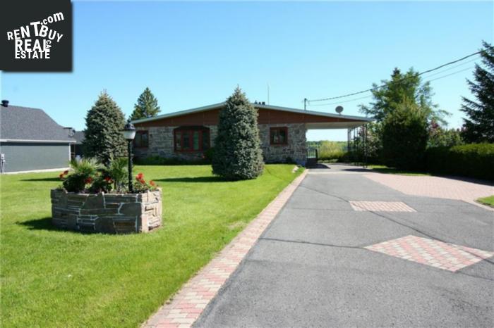 Property 3625 Front Road main img