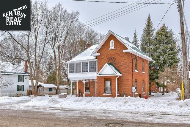 Property 298 Albert Street main img