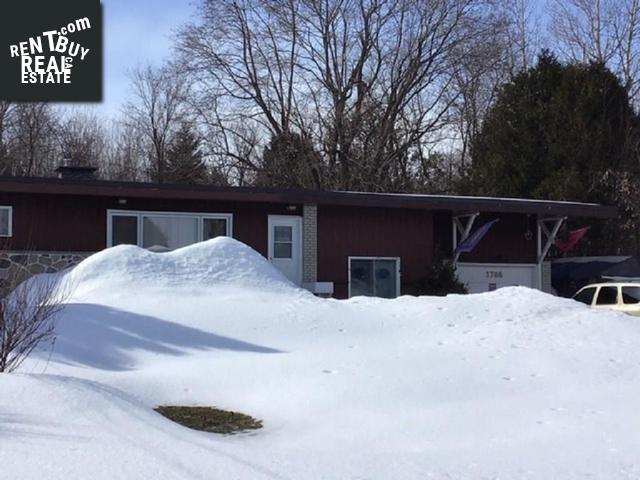 Property 3786 Front Road S main img
