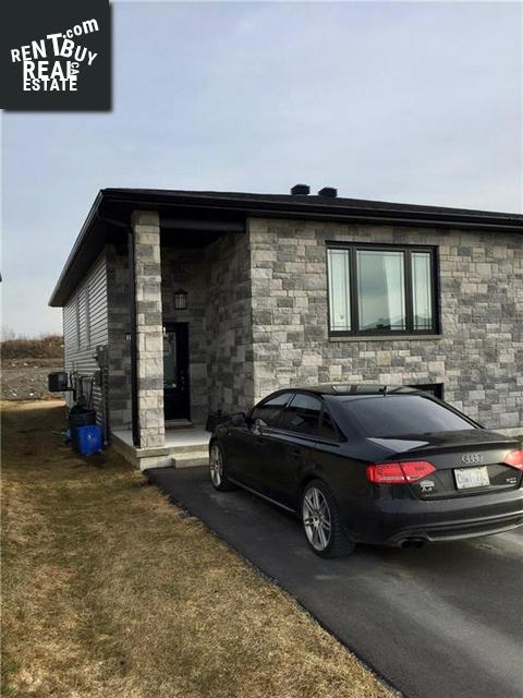 Property 2192 Burke Avenue main img