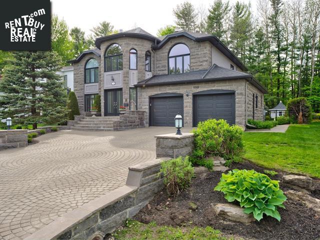 Property 118 Boul. Du Val-Dajol main img