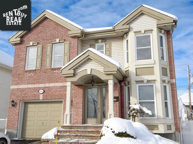 Property 301 Av. Champlain main img