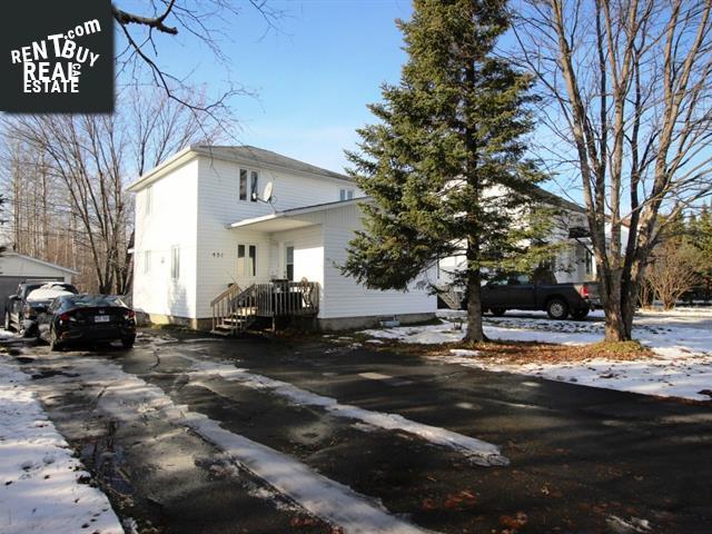 Property 451 9e Rue O. main img