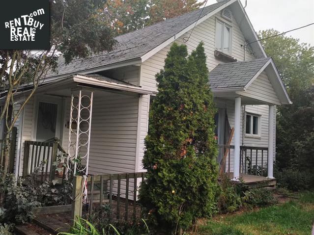 Property 100 Av. Dollard main img