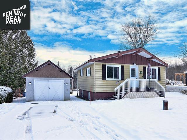 Property 1370 Rue Lapierre main img