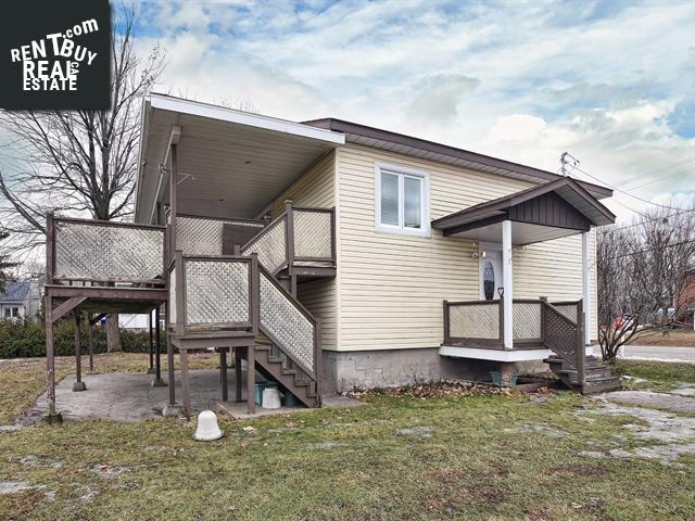 Property 101 31e Avenue main img