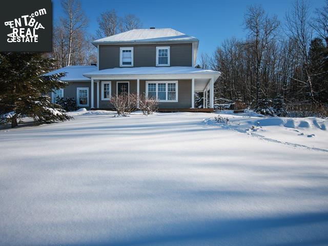 Property 10 Rue Western main img