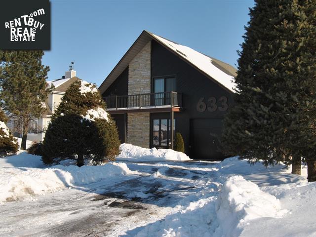 Property 633 Rue St-Ephrem main img