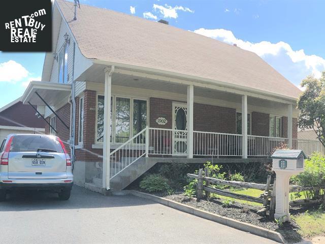 Property 1902 Rue St-Louis main img