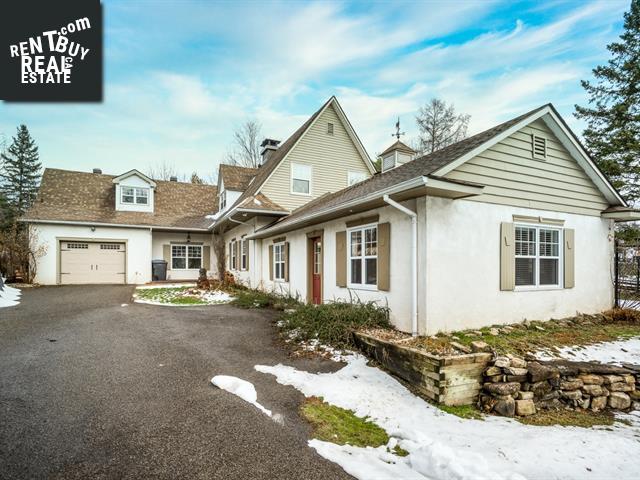 Property 208 Rue Willowtree main img