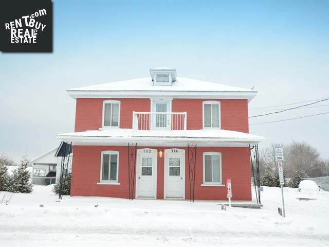 Property 782-784 Rue Principale main img