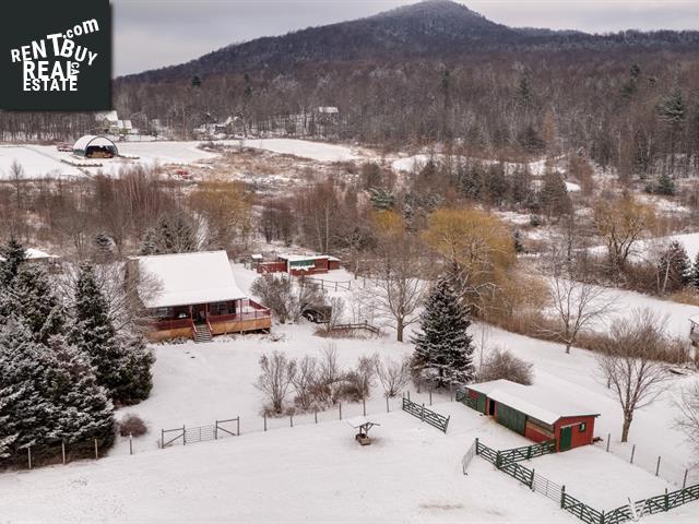 Property 25z Ch. De Magog main img