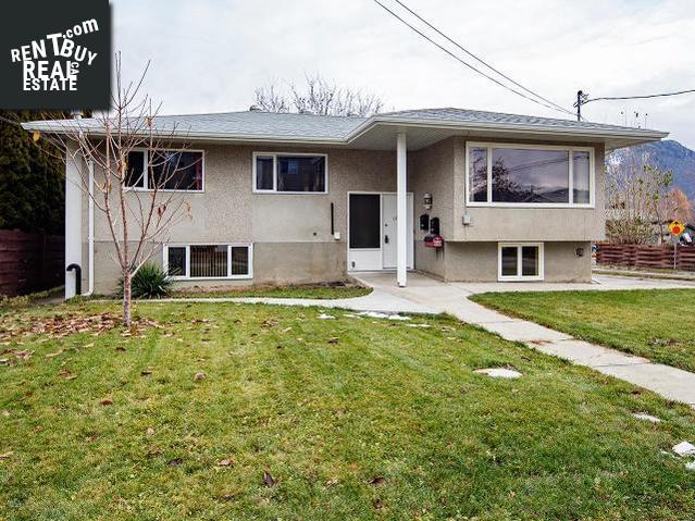 Property 167 Tamarack Ave main img