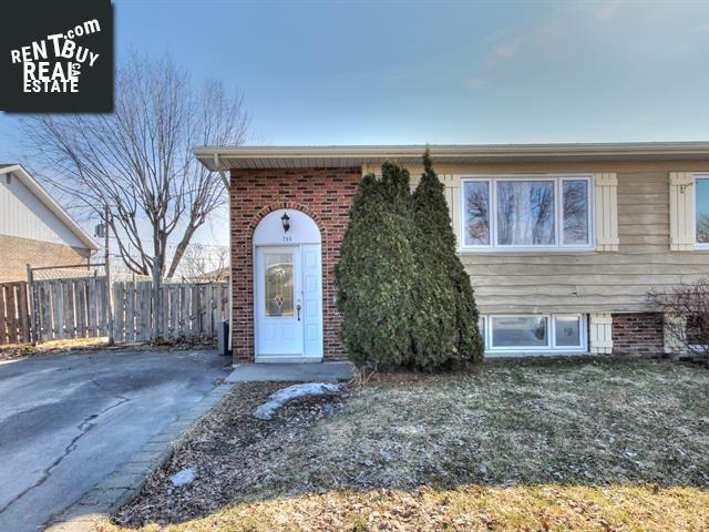 Property 795 Rue Desjardins main img