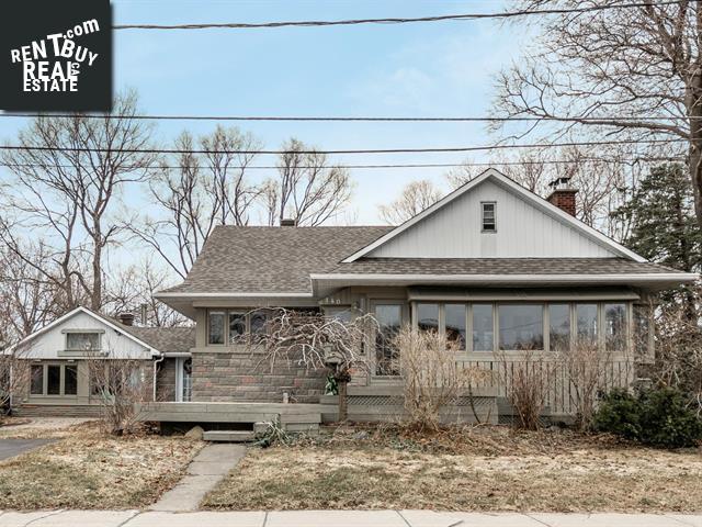 Property 140 Av. Maple main img