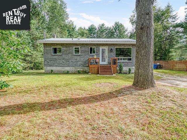 Property 27 Ch. Du Lac-Bois-Franc img1