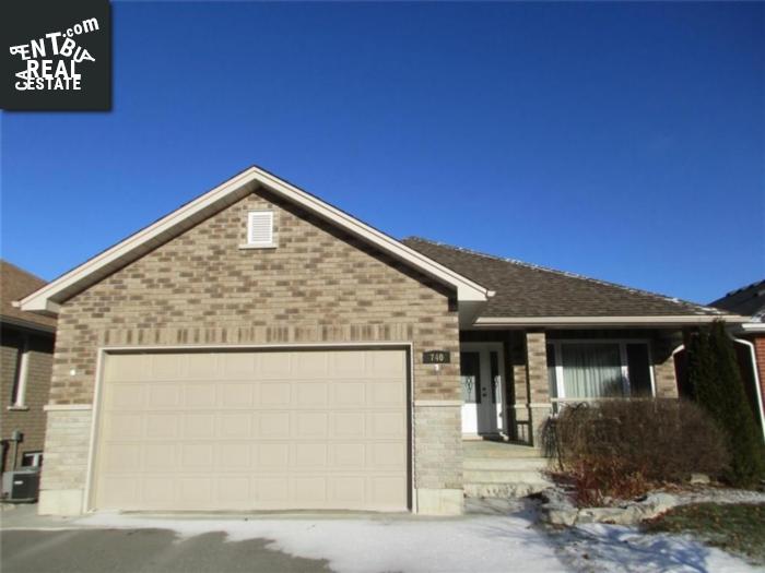 Property 740 Overend Garden main img