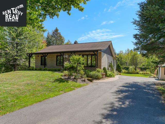 Property 100 Rue Landreville main img