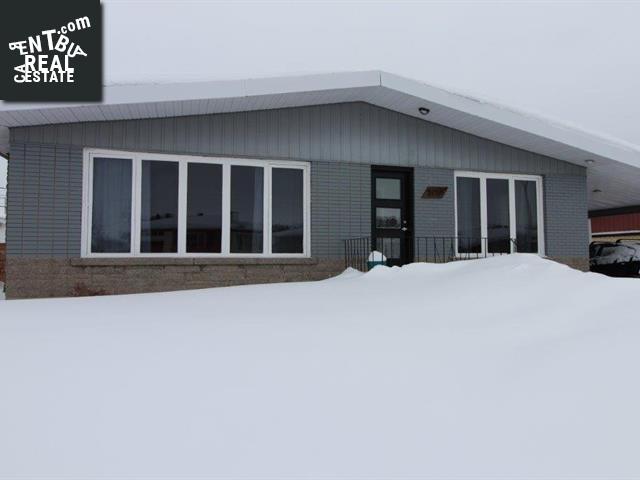 Property 2128 Boul. Wallberg main img