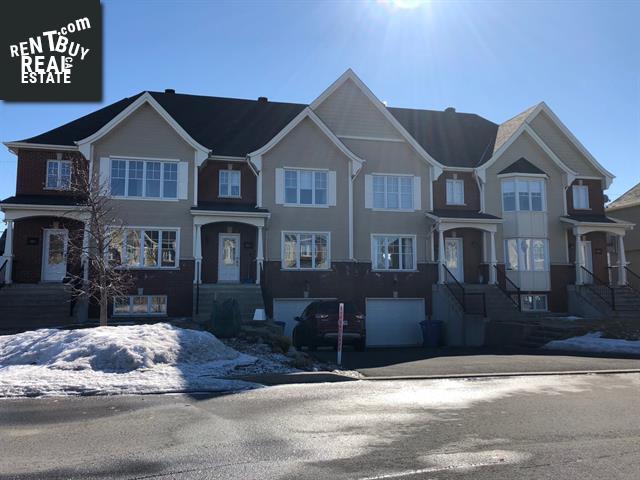 Property 1217 Rue Claude-Perraud main img