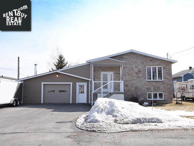 Property 272 Rue Dupuis main img