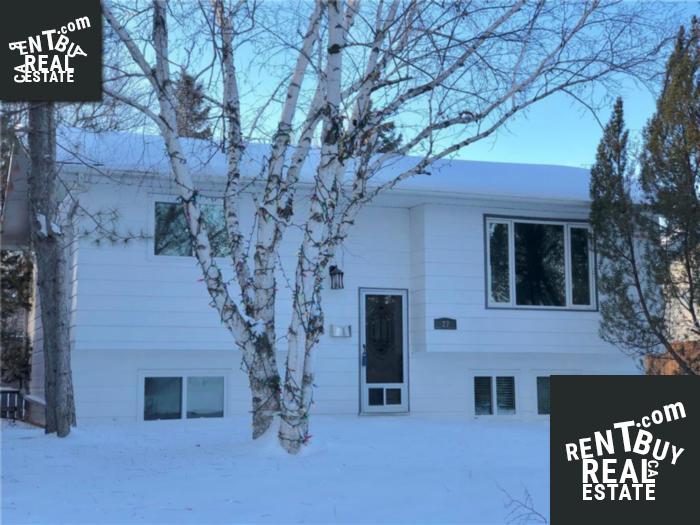 Property 27 Canada Cr main img
