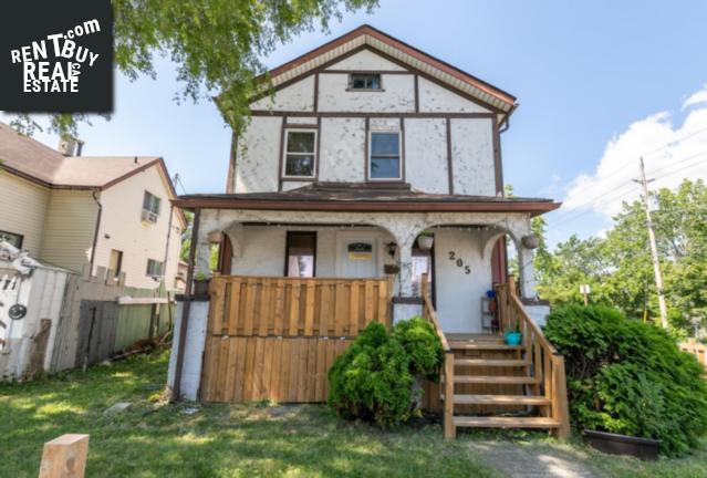 Property 205 Parent Avenue main img