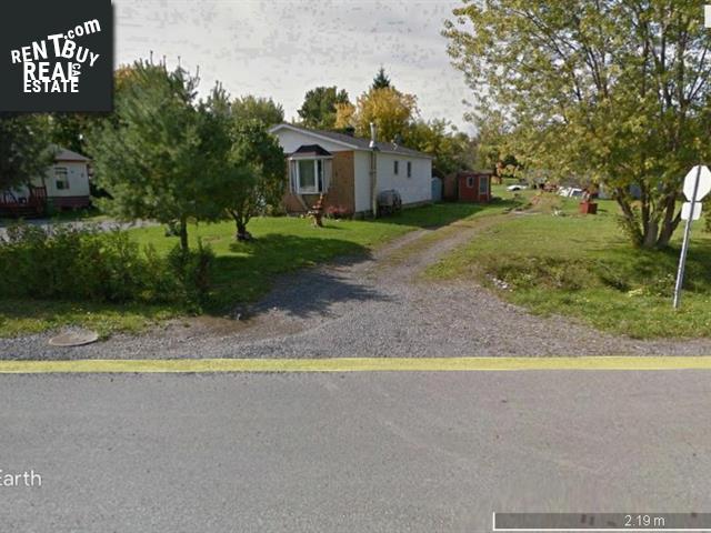 Property 2310 Rue Ste-Clotilde main img