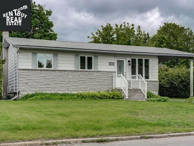 Property 2530 Rue Evangeline main img