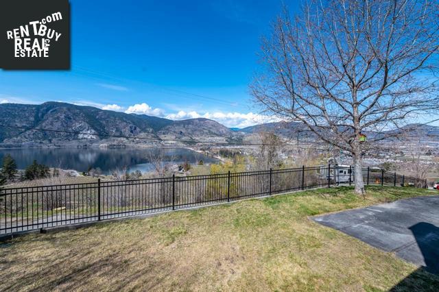 Property 3868 Valleyview Road img1