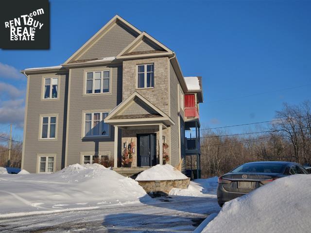 Property 299 Crois. De La Rive main img