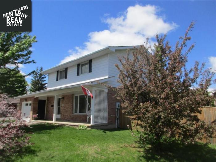Property 2194 Kawartha Heights Boulevard main img