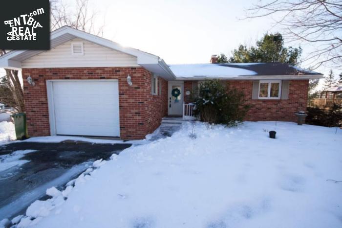 Property 10 Maxwell Avenue main img