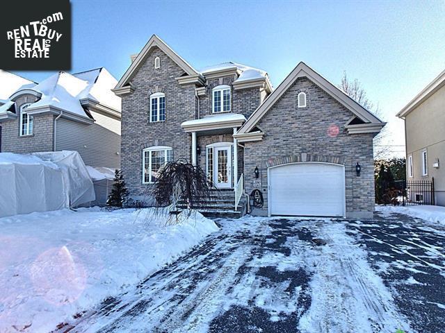 Property 2280 Rue Guy main img