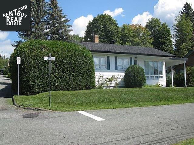 Property 605 Av. Lacourciere main img