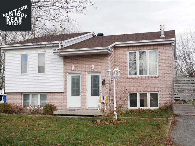 Property 1091-1093 Place Therese main img