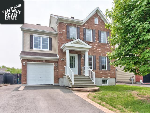 Property 2260 Rue De Fontainebleau main img