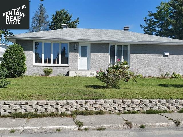 Property 271 12e Avenue E. main img