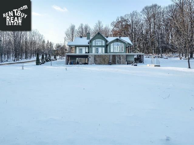 Property 429 Mtee Du Mont-Levis main img