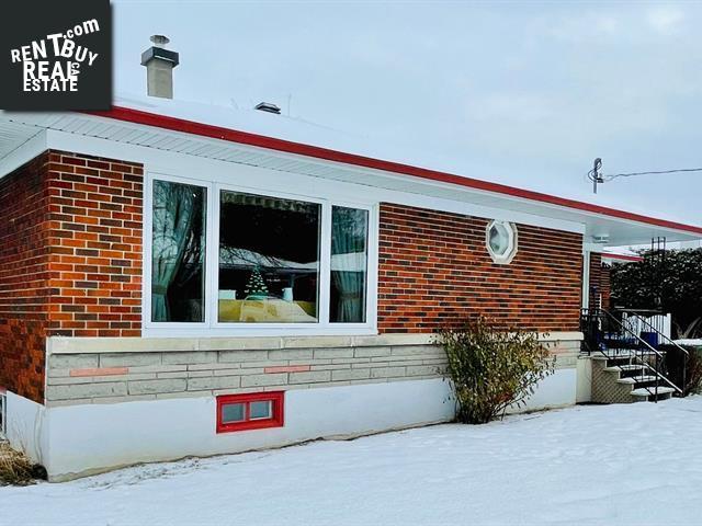 Property 137 43e Avenue main img
