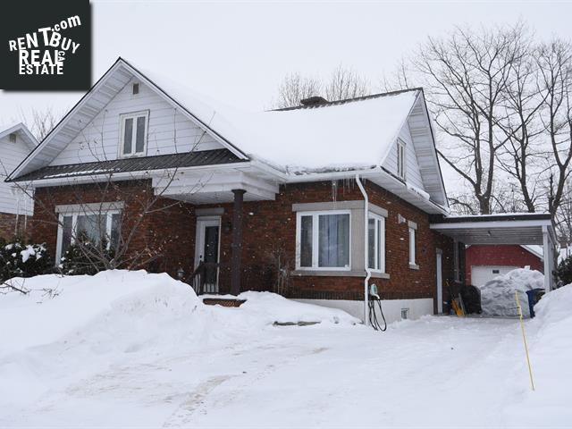 Property 701 Rue Ste-Therese main img