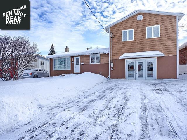 Property 10 Rue Proulx main img