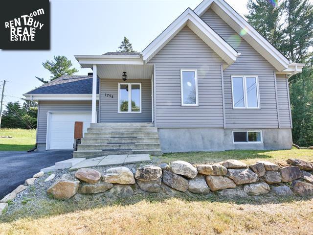 Property 1794 Rue Labonte main img