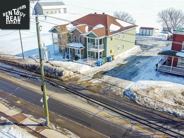 Property 735a-735d Rg St-Regis main img